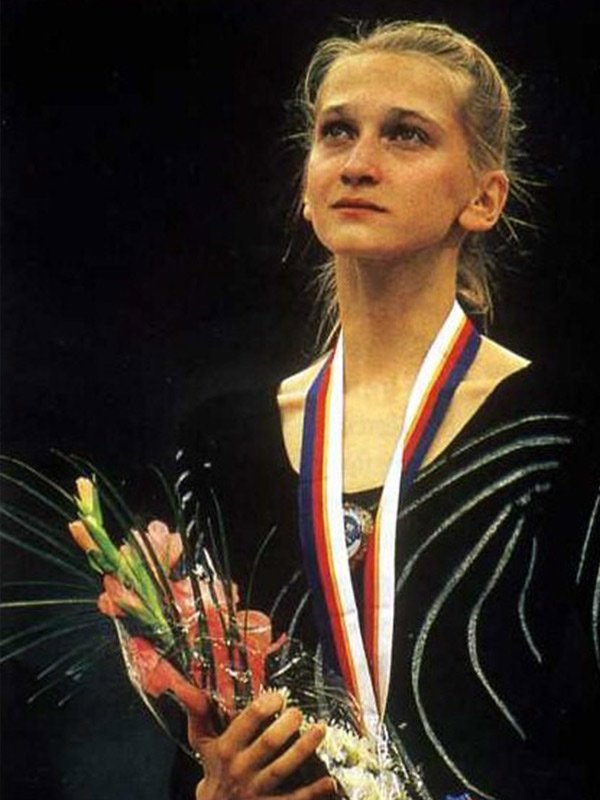гимнастка чемпионка
