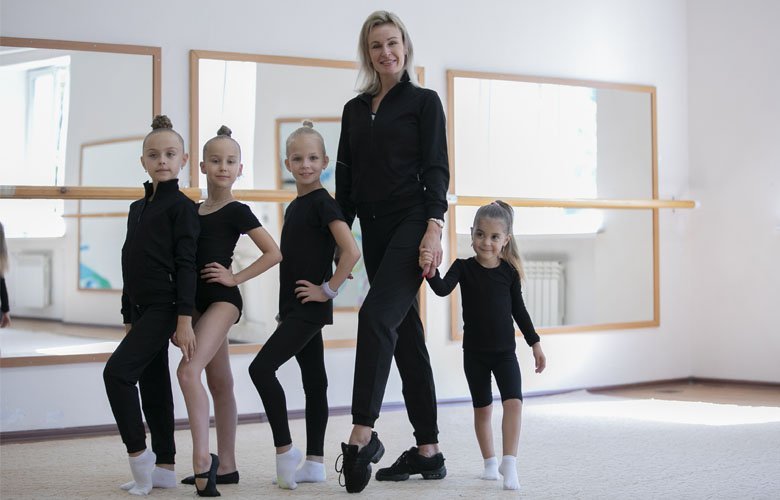 Как выбрать тренера и спортивную школу для занятий художественной гимнастикой?