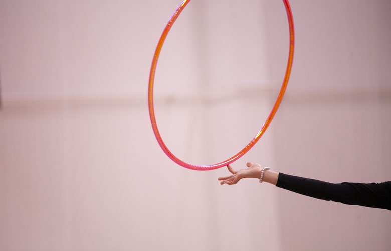 Как появились и откуда пришли предметы для художественной гимнастики?